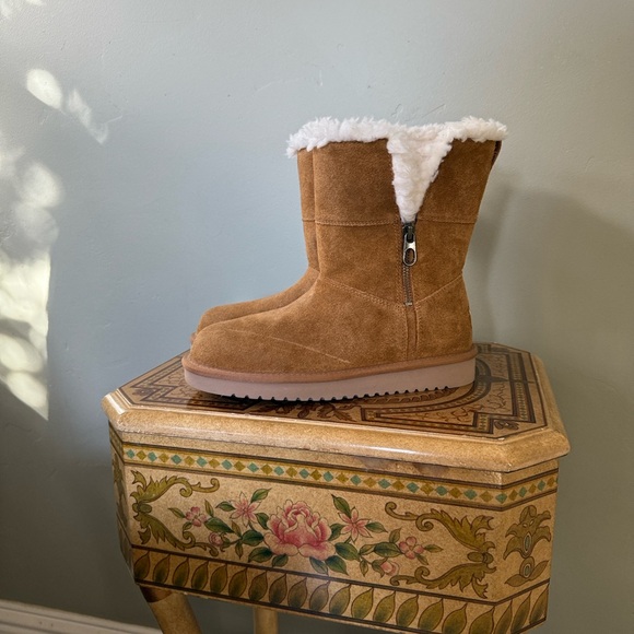 Koolaburra by UGG Chestnut Brown Side Zip Boots - Picture 2 of 3